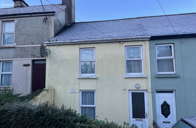 8 Chapel Street, Bantry, Bantry, Co. Cork - Click to view photos