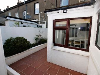 32 Lower Glanmire Road, Cork, Cork City Centre, Co. Cork - Image 2