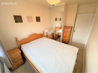 Finn Eber Fort, Finglas, Dublin 11 Room Rental (room To Let With Ensuite), Finglas, Dublin 11 - Image 2