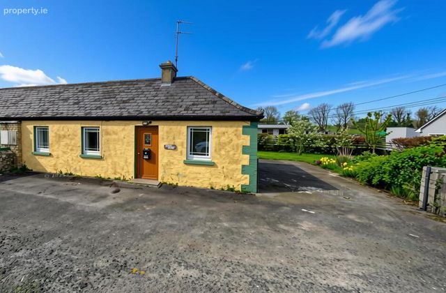 Grove House, Lisbrock, Kiltoom, Athlone, Co. Roscommon, Brideswell, Co. Roscommon - Click to view photos