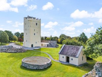 Ballytarsna Castle, Ballytarsna, Cashel, Co. Tipperary, Horse and Jockey, Co. Tipperary - Image 2