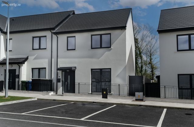 4 Arderrow, Ballyvolane, Co. Cork - Click to view photos