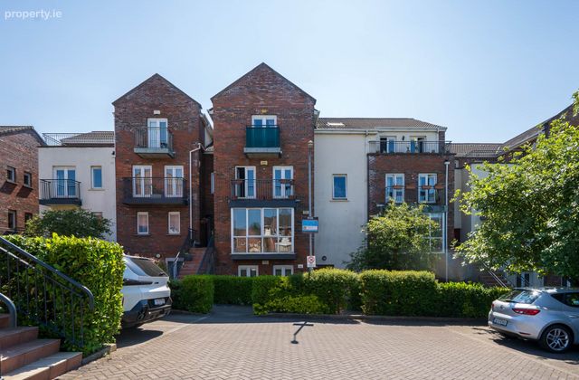 68 Blasket Square, Waterville, Blanchardstown, Dublin 15, Co. Dublin, Blanchardstown, Dublin 15 - Click to view photos