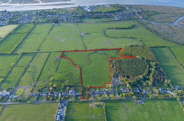 Shore Road, Dundalk, Co. Louth - Click to view photos