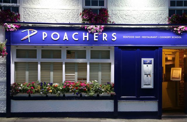 Poacher's Inn, New Road, Bandon, Co. Cork - Click to view photos