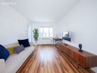Apartment 42, Adelaide Square, Dublin 2 - Image 4