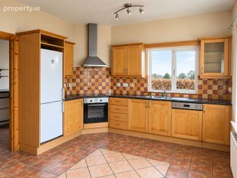 15 Sl&iacute; Na Sp&eacute;ire, Clieveragh, Listowel, Co. Kerry - Image 3