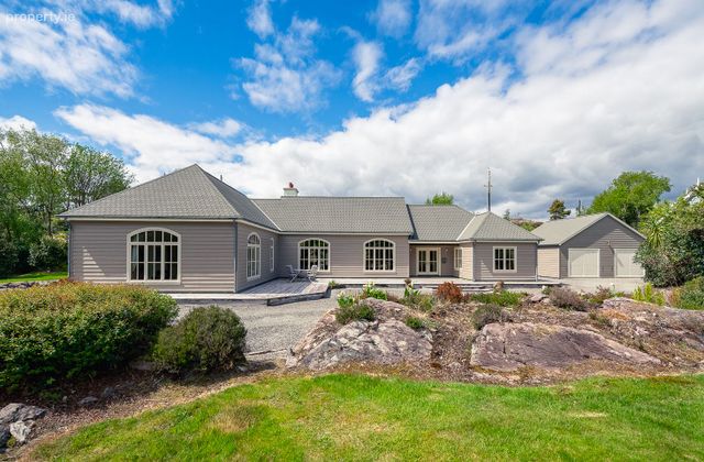 Oysterbed Road, Sneem, Tahilla, Co. Kerry - Click to view photos