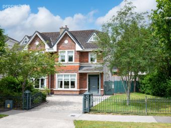 82 Laraghcon, Lucan, Co Dublin, Lucan, Co. Dublin - Image 2