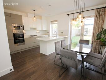 3 Shackleton Woods, Lucan, Co Dublin, Lucan, Co. Dublin - Image 5