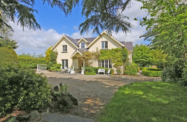 Mulberry, Ballyvarra, Lisnagry, Co. Limerick, Lisnagry, Co. Limerick - Click to view photos