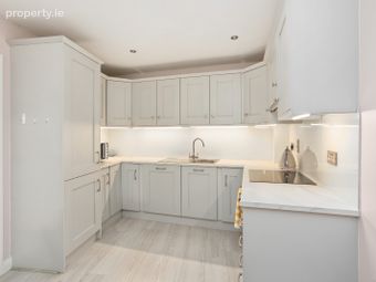 2 Mulvey Crescent, Dundrum, Dublin 14 - Image 2