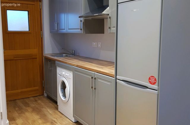 Rathcoole, Rathcoole, Co. Dublin - Click to view photos