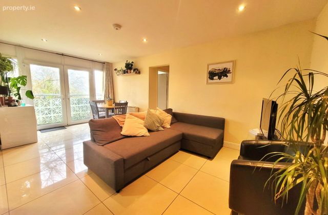 8 Corrib House, Willow Park, Shantalla, Co. Galway - Click to view photos