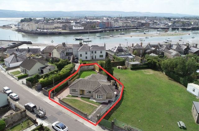 Toomard, Sarsfield Street, Abbeyside, Dungarvan, Co. Waterford - Click to view photos
