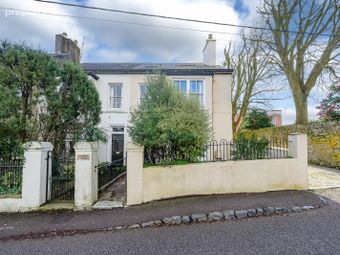 2 Castle View, Castle Road, Blackrock, Co. Cork - Image 2