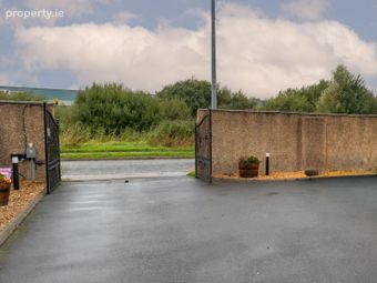 7 Hardy's Lane, Blackrock, Co. Louth - Image 2