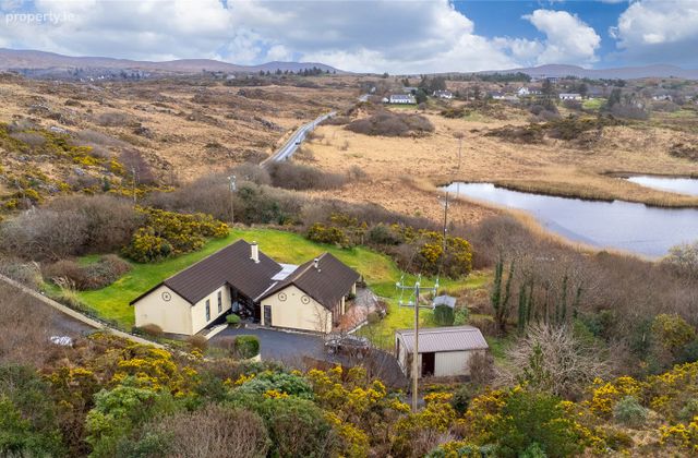 Lake Cottage, Dawros More, Letterfrack, Connemara, Co. Galway, Letterfrack, Co. Galway - Click to view photos
