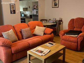 18 Bridge Court, Bridge Street, Ballinasloe, Co. Galway - Image 4