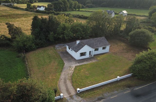 Ballinahalla, Castleisland, Co. Kerry - Click to view photos
