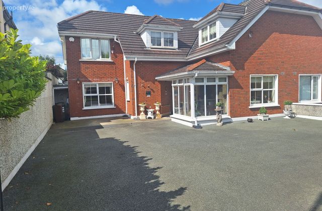 18 Moorehall Close, Hale Street, Ardee, Co. Louth - Click to view photos