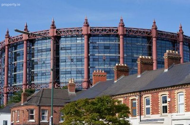 2 Bedroom Apartment, The Gasworks, Barrow Street, Dublin 4 - Click to view photos