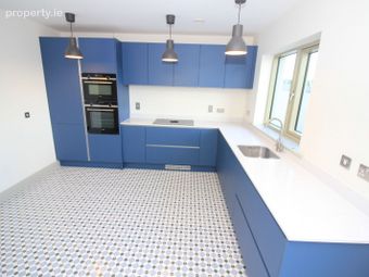 35 Aylesbury, Ballintemple, Co. Cork - Image 2