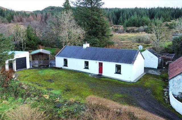 Kilraine Upper, Glenties, Glenties, Co. Donegal - Click to view photos
