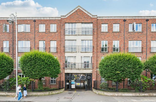 28 Joyce House West, Viking Harbour Apartments, Dublin 8 - Click to view photos