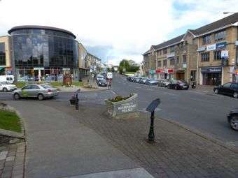 Mulhuddart Village, Dublin 15, Mulhuddart, Dublin 15 - Image 2