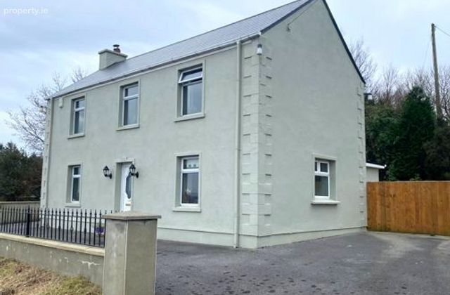Meentullynagarn, Killybegs, Killybegs, Co. Donegal - Click to view photos
