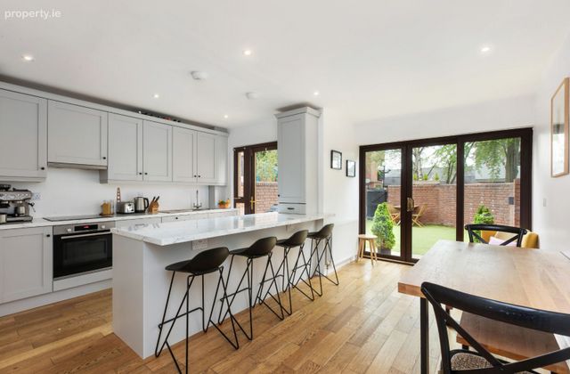 5 Martello Mews, Sandymount, Dublin 4 - Click to view photos