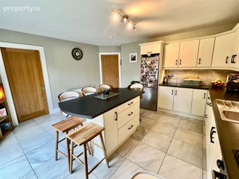15 Farnamurray Close, Nenagh, Nenagh, Co. Tipperary - Image 4