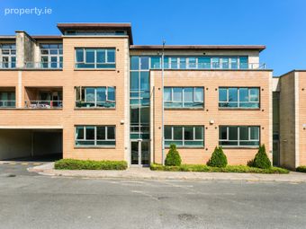 10 Garrison Mews, Cabinteely, Dublin 18, Cabinteely, Dublin 18 - Image 2