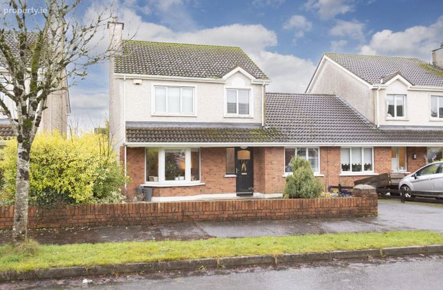 College Hill, Mullingar, Mullingar, Co. Westmeath - Click to view photos