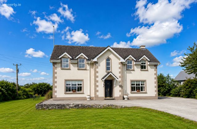 Tawnagh House, Tawnagh West, Tirneevin, Co. Galway - Click to view photos