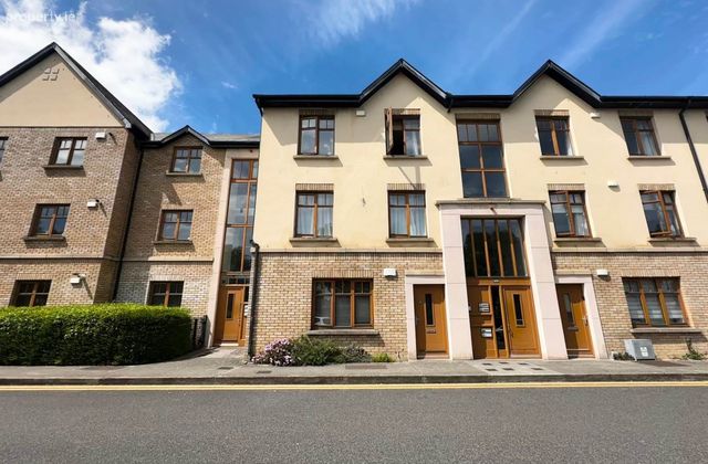 6 Woodbrook Hall, Castleknock, Dublin 15, Castleknock, Dublin 15 - Click to view photos