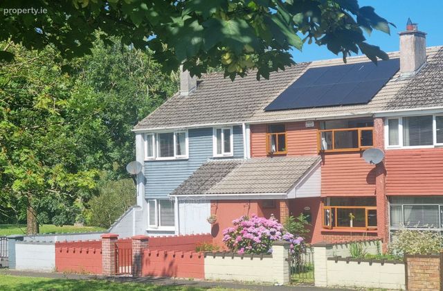 23 Shannon Banks, Corbally, Westbury, Co. Clare - Click to view photos