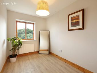 4 Belarmine Place, Stepaside, Dublin 18 - Image 5