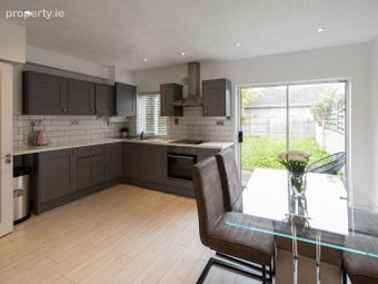 12 Woodford Parade, Dublin 22, Clondalkin, Dublin 22 - Image 4