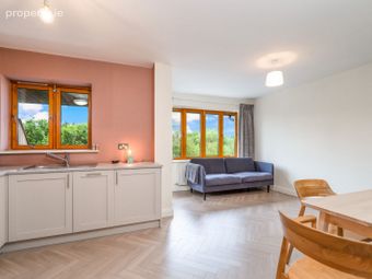 28 Belarmine Vale, Stepaside, Dublin 18 - Image 5