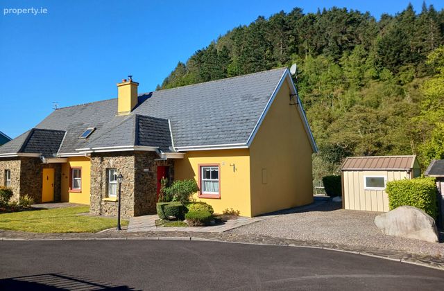 3 Stoney River Cottages, Glenbeigh, Co. Kerry - Click to view photos