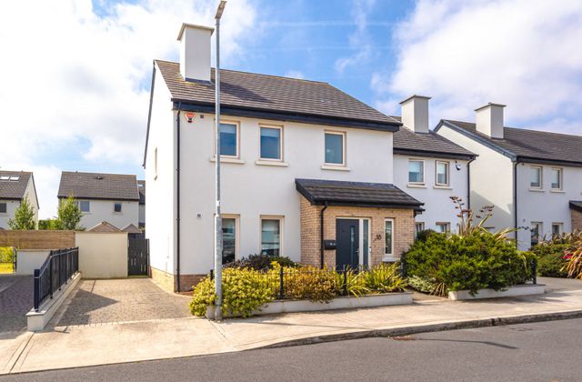18 Beechwood, Chapel Road, Kinsealy, Co. Dublin - Click to view photos