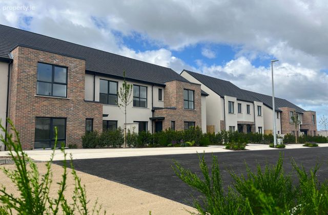 Type C/f / - 4 Bed End Terrace, Midleton, Co. Cork - Click to view photos