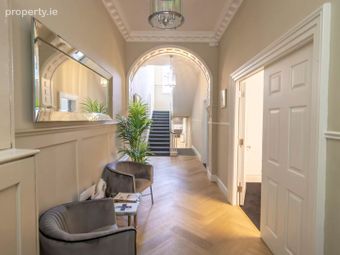 37 Baggot Street Lower, Dublin 2 - Image 2
