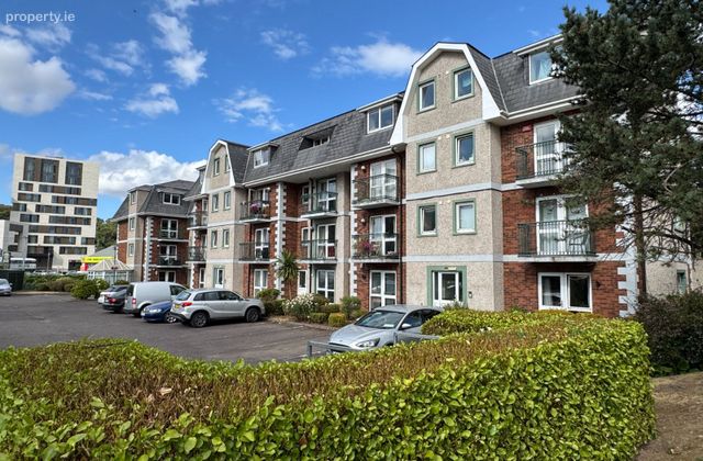 Orchard Court, Victoria Cross, Co. Cork - Click to view photos