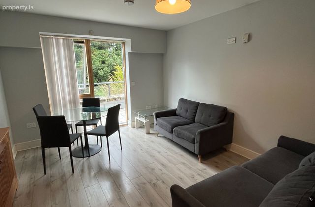 2 Bed Apartment, The Atrium, Beechwood Court, Stillorgan, Stillorgan, Co. Dublin - Click to view photos