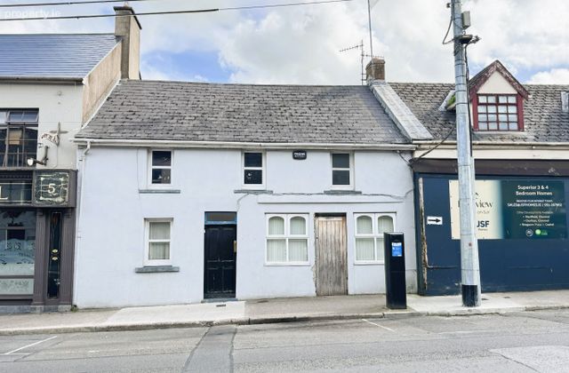 6 New Street, Carrick-on-Suir, Co. Tipperary - Click to view photos