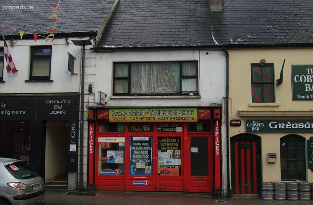 Linenhall Street, Castlebar, Co.mayo, Castlebar, Co. Mayo - Click to view photos