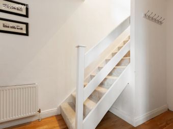 4 Vernon Court, Seafield Road West, Clontarf, Dublin 3 - Image 2